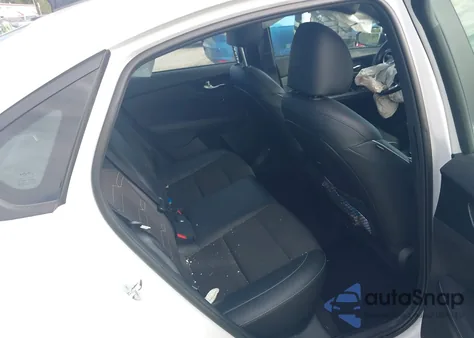 2022 Kia Forte Gt-Line z USA, uszkodzony, nr VIN 3KPF54AD4NE485083